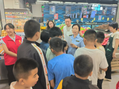 现场示范若何查看食物出产日期和